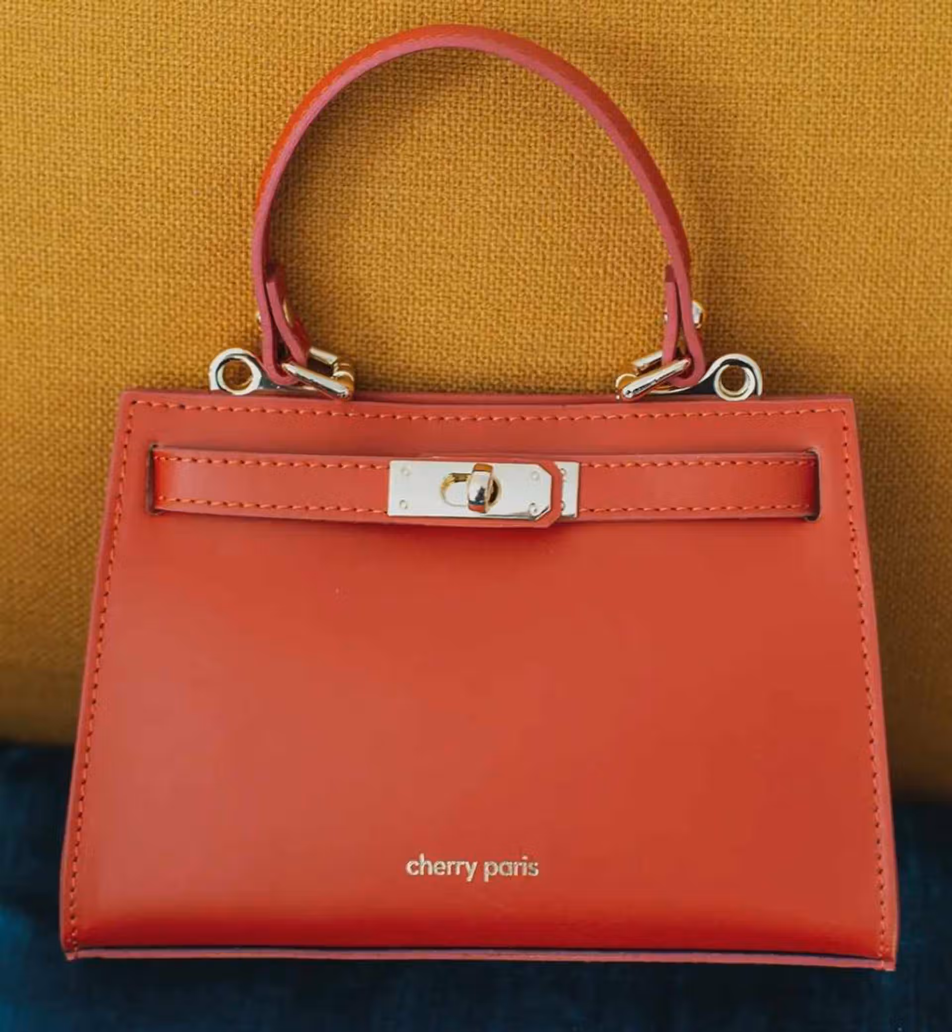 Sac à main en cuir "Carménia" – Image 3