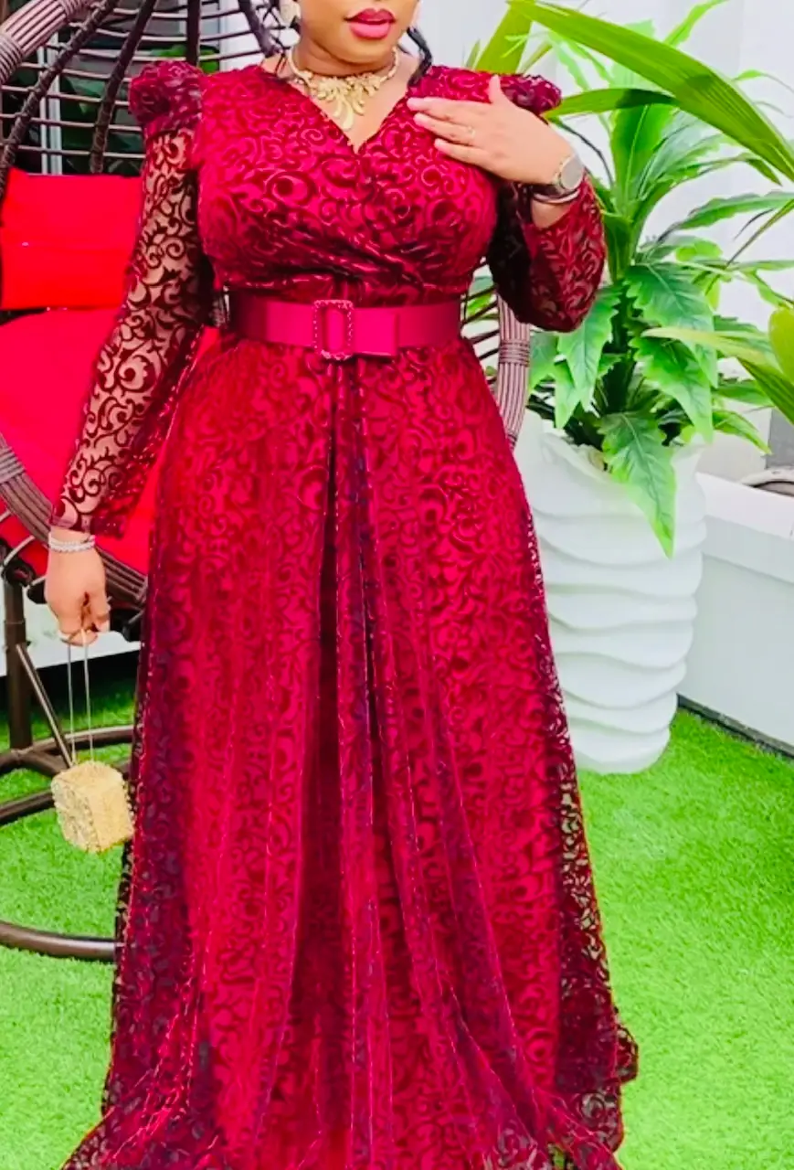 Robe élégante longue de soirée à dentelle d'orient/centre de Lyon/Paris/Grenoble/Marseille/France