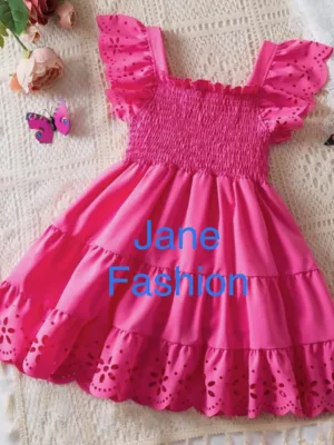 Robe fillette à encolure carrée